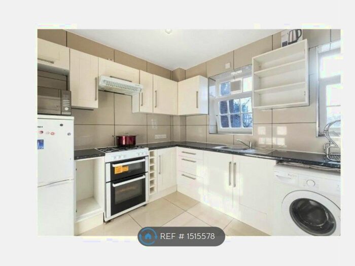3 Bedroom Flat To Rent In Thessaly Road, Battersea, SW8