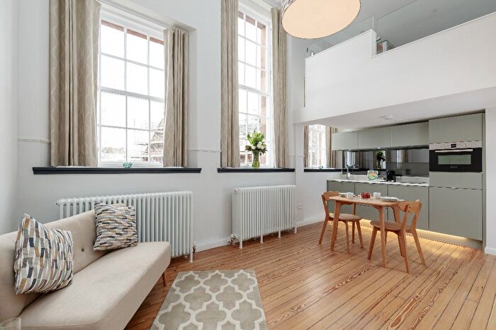 1 Bedroom Flat To Rent In Flat, Mcdonald Road, Broughton, Edinburgh, EH7