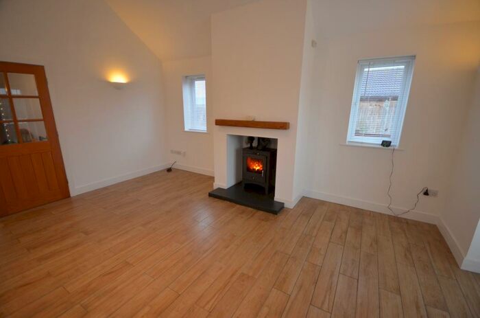 3 Bedroom Bungalow To Rent In Crabtree Lane, Sutton-On-Sea, LN12