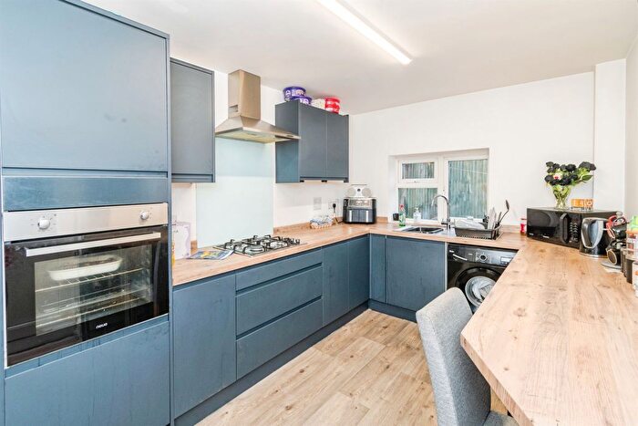 2 Bedroom Terraced House For Sale In Kingsley Road, Southampton, SO15
