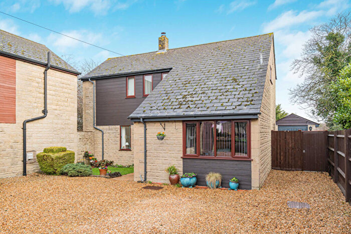 4 Bedroom Detached House For Sale In Norris Road, Upper Arncott, OX25