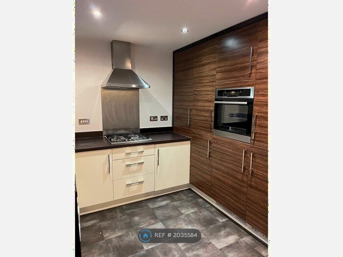 2 Bedroom Flat To Rent In Buckshaw Village, Chorley, PR7