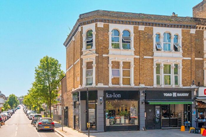 1 Bedroom Flat To Rent In Peckham Road, Camberwell, SE5
