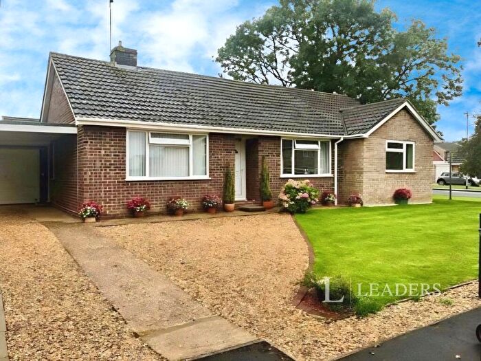 3 Bedroom Bungalow To Rent In Pinewood Close, Bourne, PE10