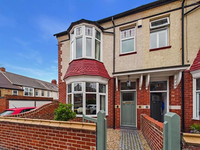 5 Bedroom End Of Terrace House For Sale In Windsor Gardens, Whitley Bay, NE26