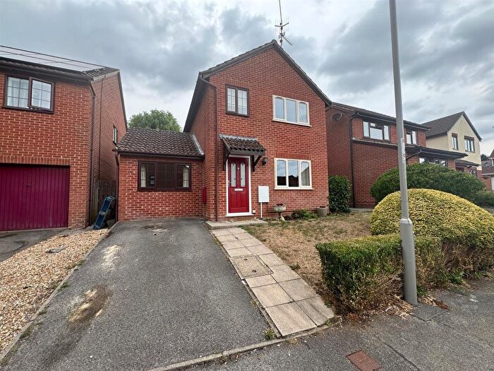 3 Bedroom Detached House To Rent In Badgers Way, Sturminster Newton, DT10