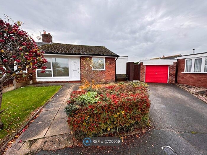 3 Bedroom Semi-Detached House To Rent In The Croft, Longton, Preston, PR4