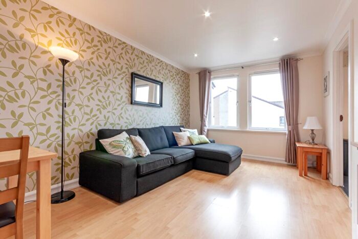 2 Bedroom Flat For Sale In Headland Court, Aberdeen, AB10