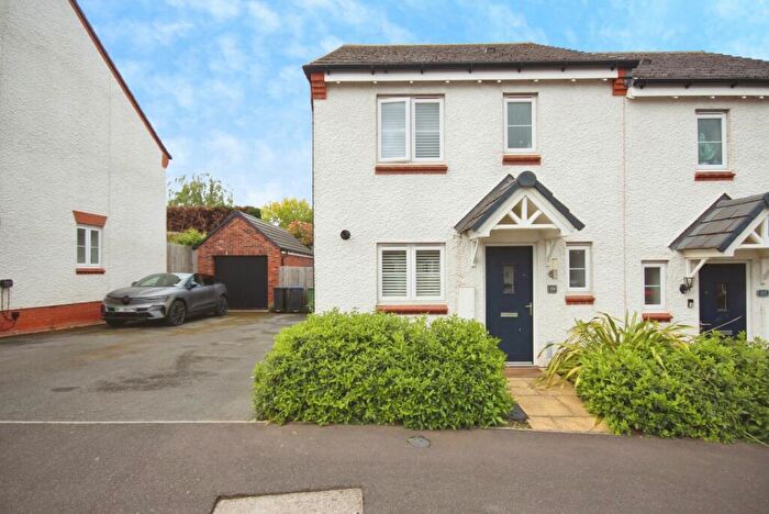 2 Bedroom Semi-Detached House For Sale In Bloxham Way, Radford Semele, Leamington Spa, Warwickshire, CV31