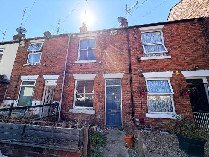 2 Bedroom Terraced House For Sale In Waterworks Street, Gainsborough, DN21