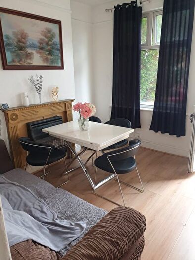 2 Bedroom Terraced House To Rent In Swan Lane, Coventry, CV2