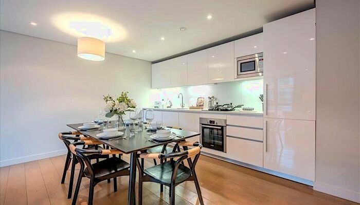 3 Bedroom Flat To Rent In Merchant Square, Paddington, London, W2