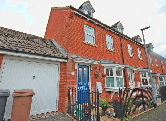 Houses for sale in Church End (Chelmsford), Essex