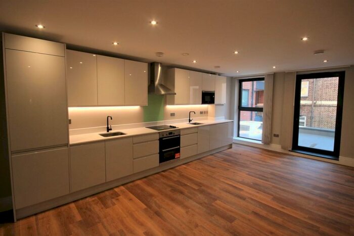 1 Bedroom Flat To Rent In A Heather Gardens, London, NW11