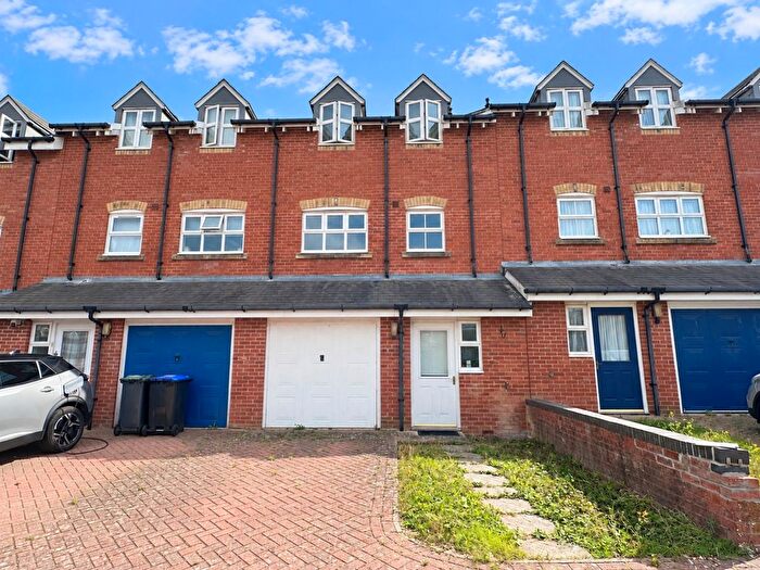 3 Bedroom Terraced House For Sale In Gardeners Place, Chartham, CT4