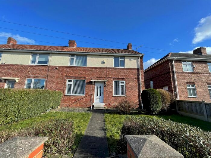 4 Bedroom Semi-Detached House To Rent In Elisabeth Avenue, Birtley, Chester Le Street, DH3