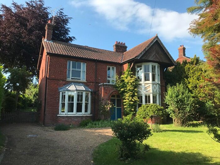4 Bedroom Character Property For Sale In Norwich Road, Fakenham, Norfolk, NR21