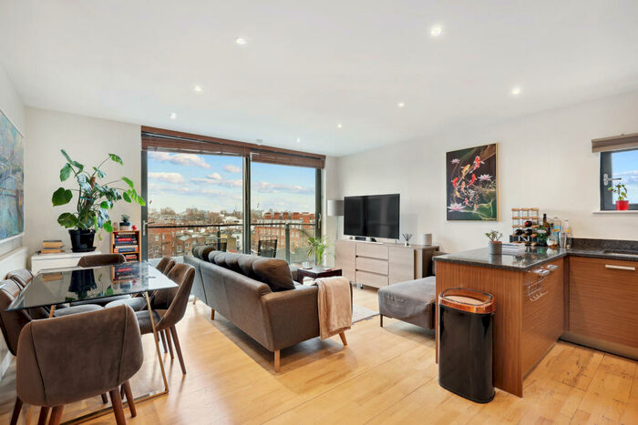 2 Bedroom Apartment To Rent In Ellesmere Court, Fulham Road, SW10