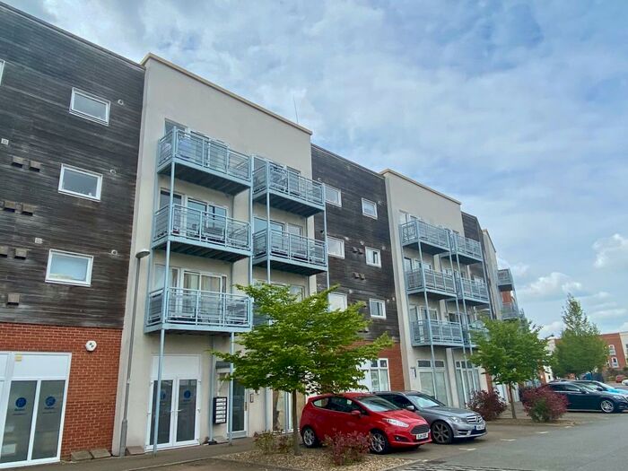 2 Bedroom Apartment To Rent In Compair Crescent, Ipswich, IP2