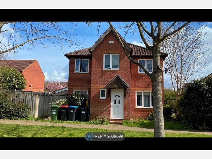 3 Bedroom Semi-Detached House To Rent In Cressey Avenue, Milton Keynes, MK5