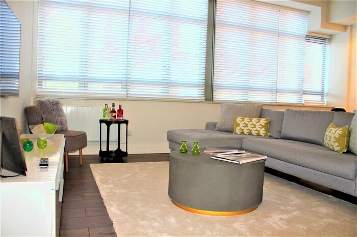 1 Bedroom Flat To Rent In City Road, Old Street, London, EC1V