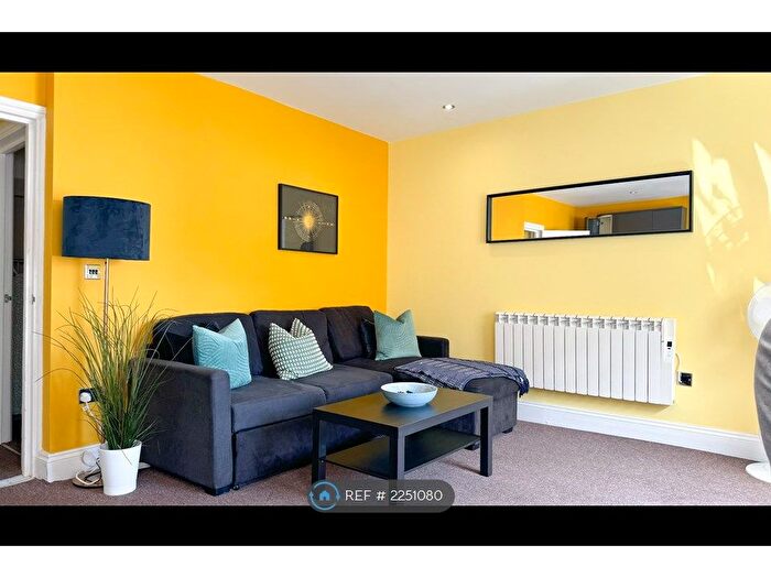 1 Bedroom Flat To Rent In Bartholomews, Brighton, BN1