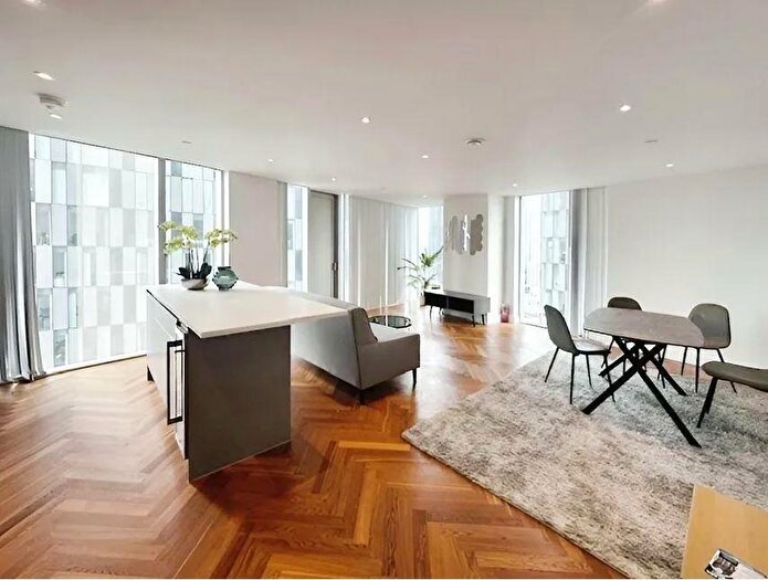 2 Bedroom Apartment To Rent In Deansgate Square, Owen Street, Manchester, M15