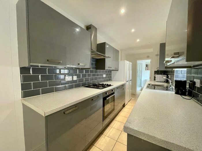 6 Bedroom Terraced House To Rent In Large Bed Student Property Close To Un, Baggholme Road, Lincoln, LN2