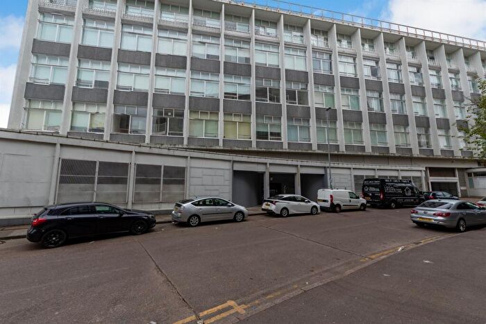 2 Bedroom Flat For Sale In Lee Street, Leicester, LE1