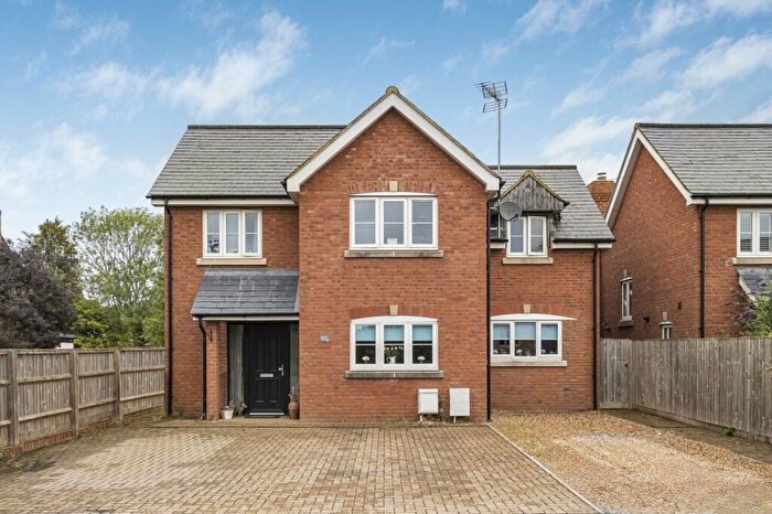 4 Bedroom Detached House For Sale In Church Street, Gawcott, Buckingham, MK18