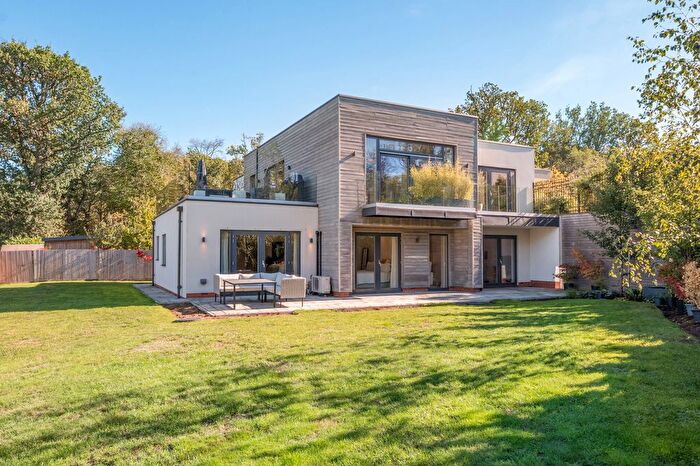 5 Bedroom Detached House For Sale In Peace Meadow Close, Lower Bourne, Farnham, GU10