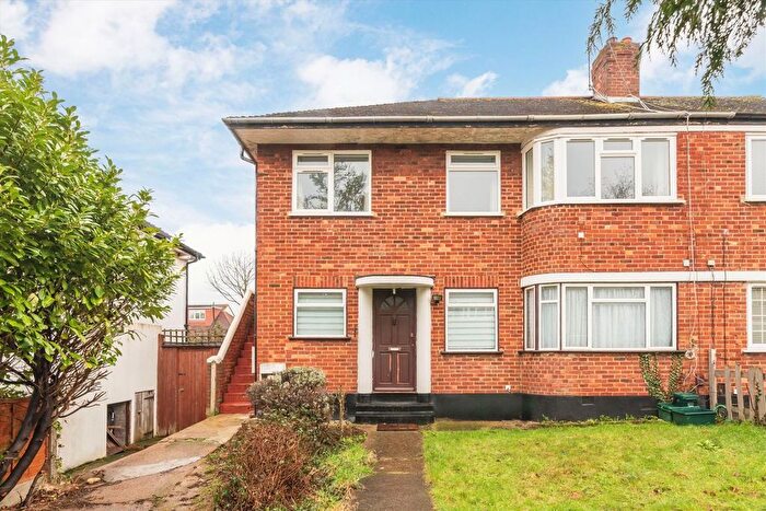 2 Bedroom Flat To Rent In Cavendish Avenue, Ealing, W13