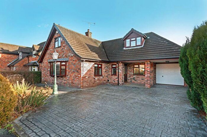 2 Bedroom Detached House For Sale In Silvergate Court, Mossley, Congleton, CW12