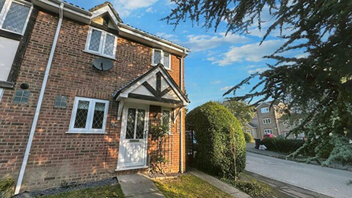 2 Bedroom End Of Terrace House To Rent In Ellan Hay Road, Bradley Stoke, BS32