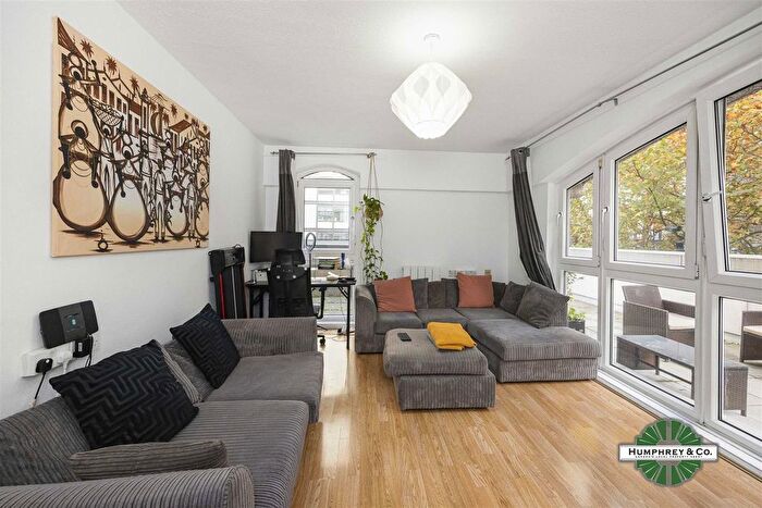 1 Bedroom Flat To Rent In Bath Court, London, EC1V