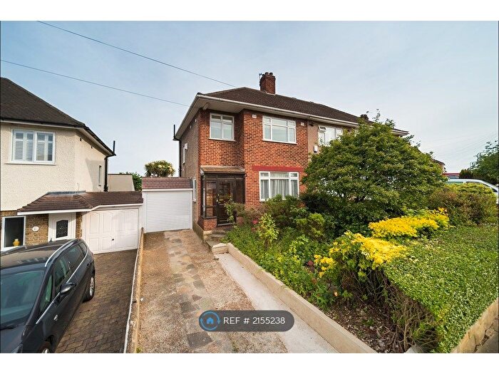 3 Bedroom Semi-Detached House To Rent In Dunblane Road, London, SE9