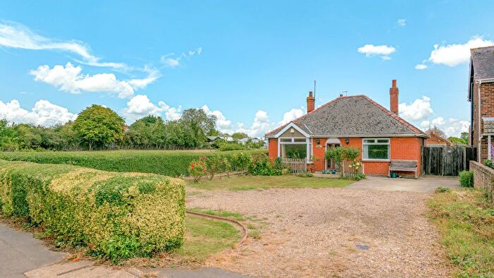 3 Bedroom Detached Bungalow For Sale In Station Road, Burgh Le Marsh, PE24