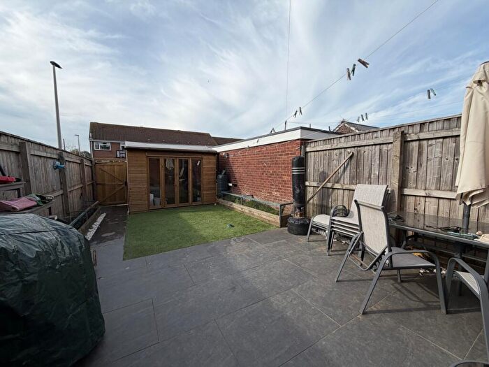 3 Bedroom Terraced House For Sale In Cross View, Alphington, EX2