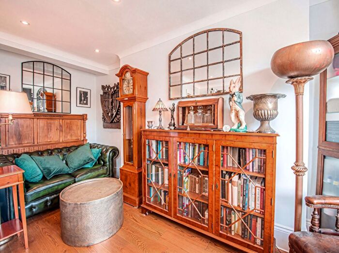 1 Bedroom Flat For Sale In Rupert Street, Soho, London, W1D