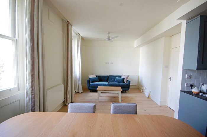 2 Bedroom Flat To Rent In Talbot Square, London, W2