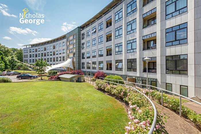 2 Bedroom Flat To Rent In Britannic Park, Yew Tree Rd, Moseley, B13