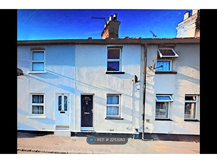 2 Bedroom Terraced House To Rent In High Street, Aveley, South Ockendon, RM15