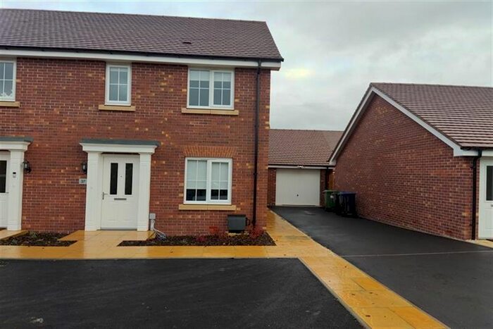 2 Bedroom Semi-Detached House To Rent In Curlew Close, Stratford-Upon-Avon, CV37