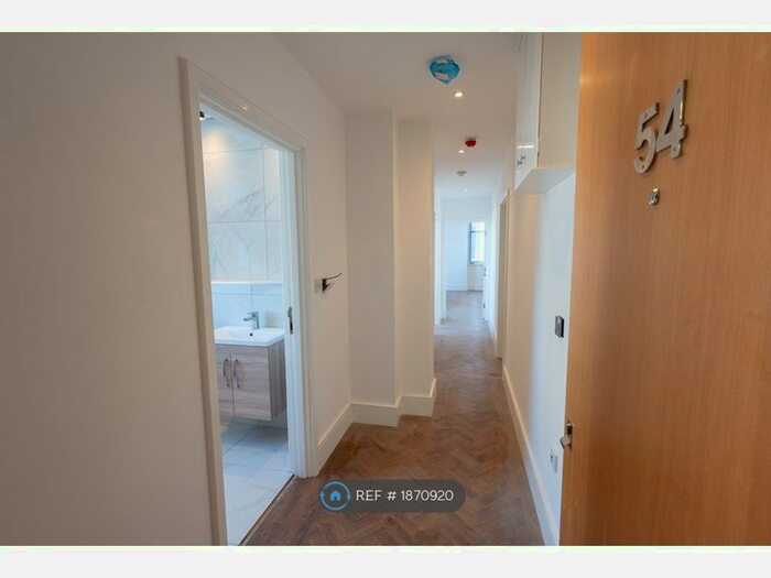 2 Bedroom Flat To Rent In Tower Building Water Street, Liverpool, L3