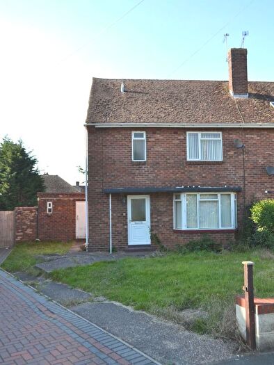 3 Bedroom Semi-Detached House To Rent In Queensway, Leamington Spa, CV31