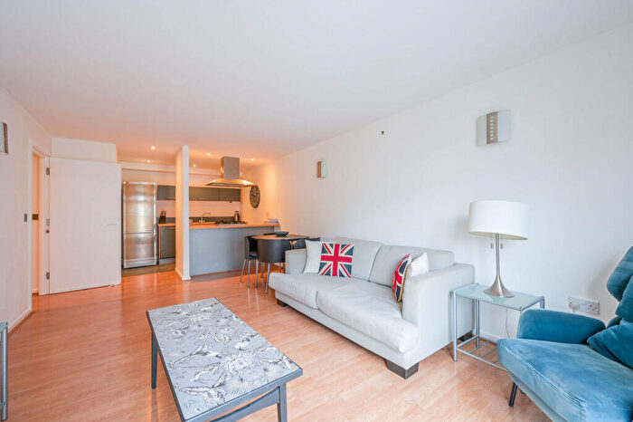 1 Bedroom Flat For Sale In Cold Harbour, Docklands, London, E14