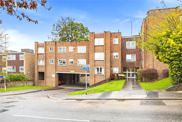 1 Bedroom Flat To Rent In Harvey Lodge, Harvey Road, Guildford, GU1