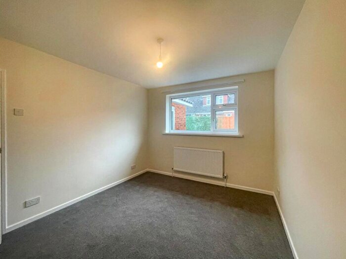 2 Bedroom Bungalow To Rent In Snowdon Close, Kidderminster, DY11