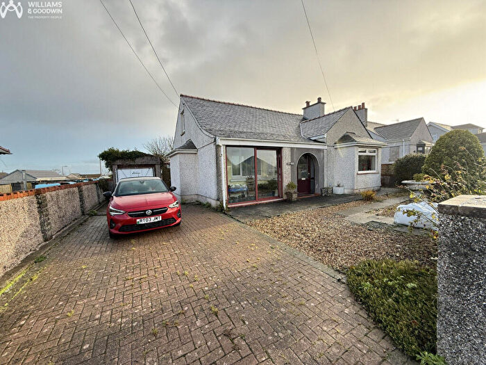 3 Bedroom Detached Bungalow For Sale In Llangefni, Rhostrehwfa, Anglesey, LL77