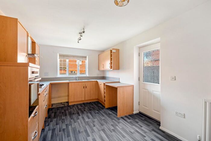 4 Bedroom Semi-Detached House To Rent In Exley Square, Lincoln, Lincoln, LN2